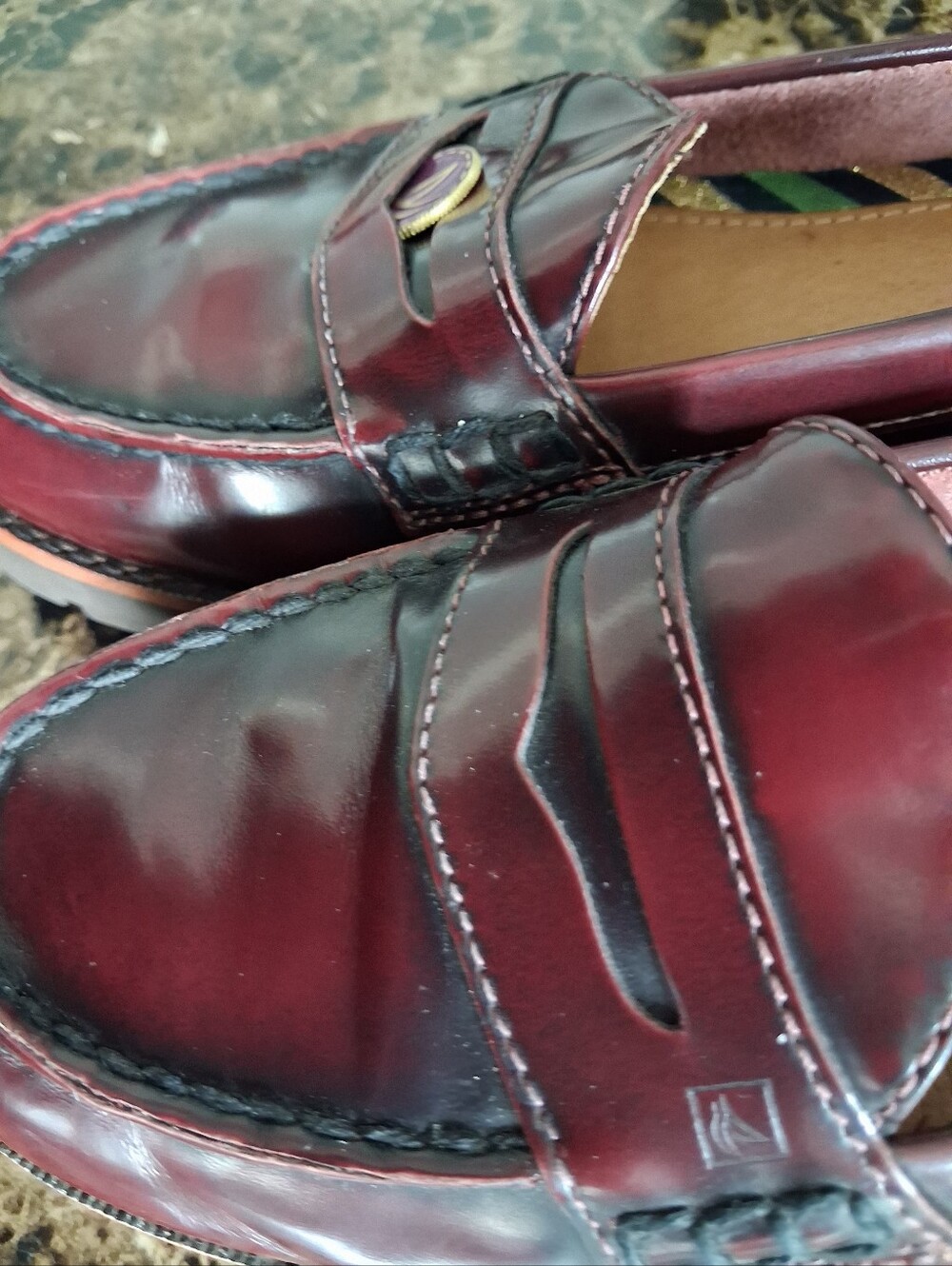 SPERRY WOMEN'S Burgundy Leather Penny Loafers In a Size 6-7 In Mint Condition!